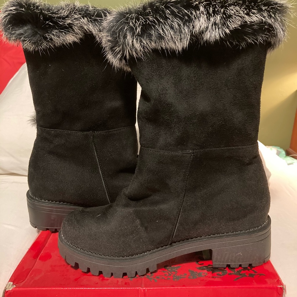 Winter boots with faux fur trim - Picture 3 of 6
